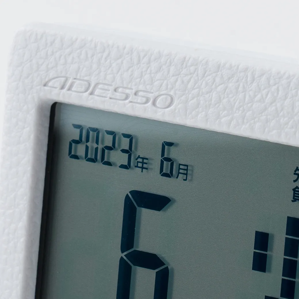 【アデッソ】革風デスクカレンダー電波クロック