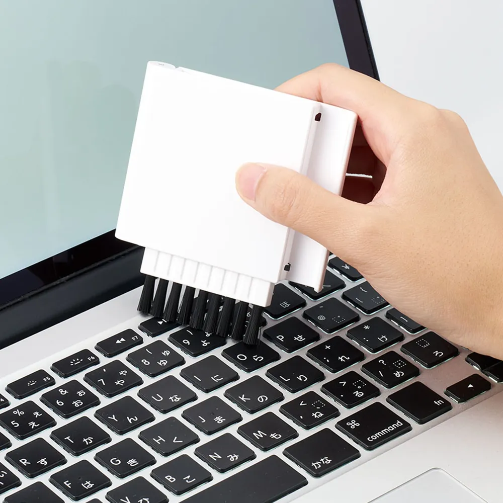 スマホスタンドにもなるPC2WAYクリーナー