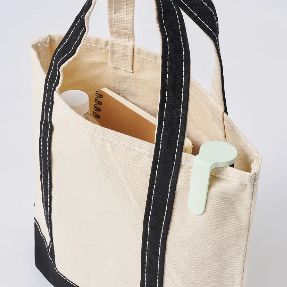 ラペルクリップ遮光折りたたみ傘