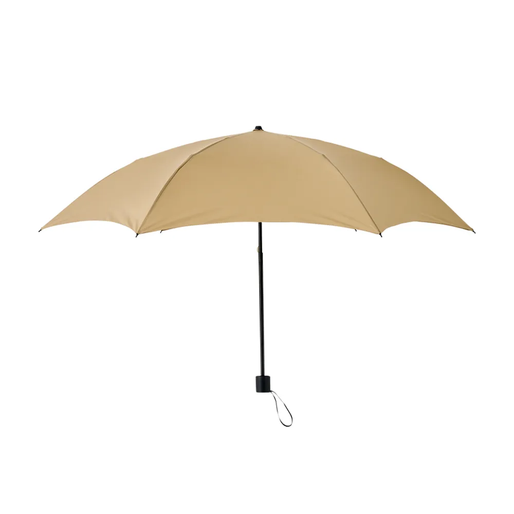 たたんでも伸ばしても使えるUV傘