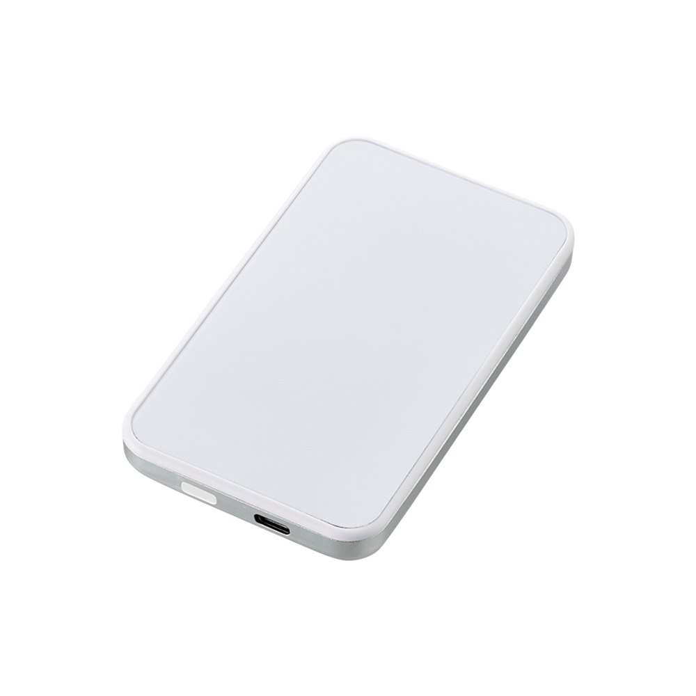 マグネット対応モバイルチャージャー5000(凖固体使用)
