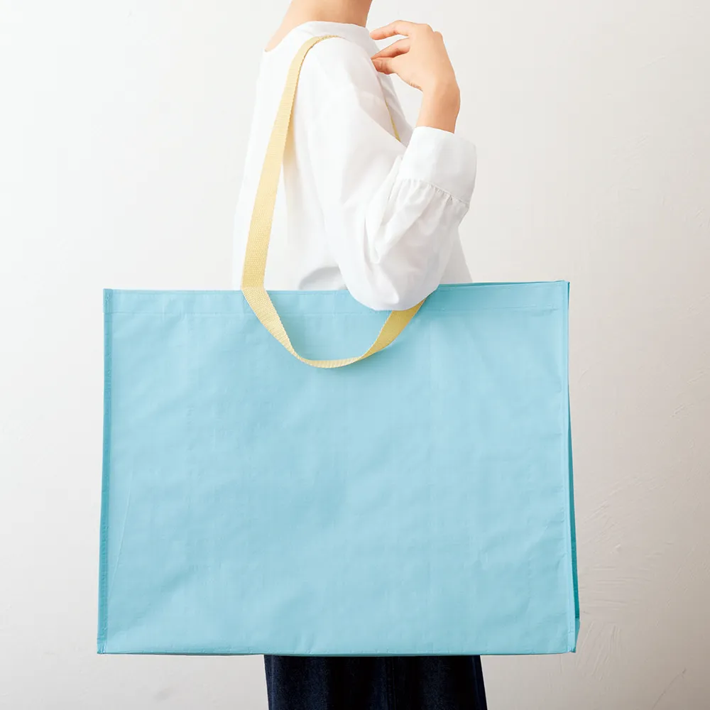 容量たっぷり！ 2WAYスクエアバッグ