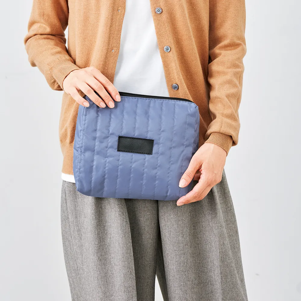 タテキルト スクエアポーチ