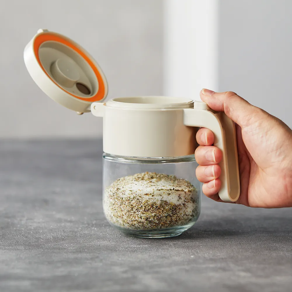 振りかけられる！ 2WAY調味料ポット