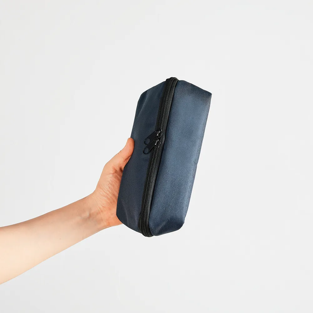 パッ!と広がるたっぷりポーチ